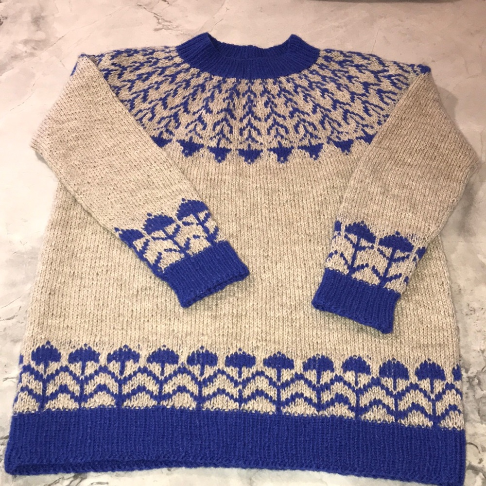Handmade sweater 🌸 - Picture 3 of 8